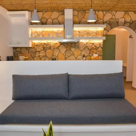 Mylopetra Milos Apartment Trypiti