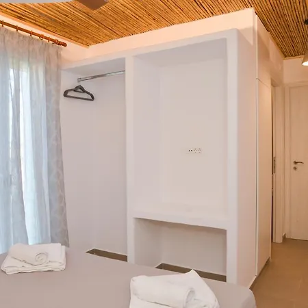 Mylopetra Milos * Tripití